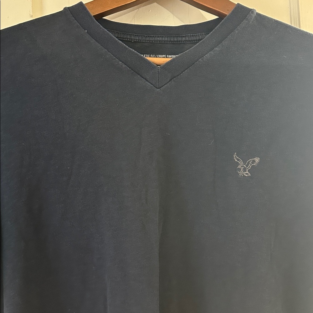 American Eagle Outfitters Dark Blue V-Neck Men’s Tee